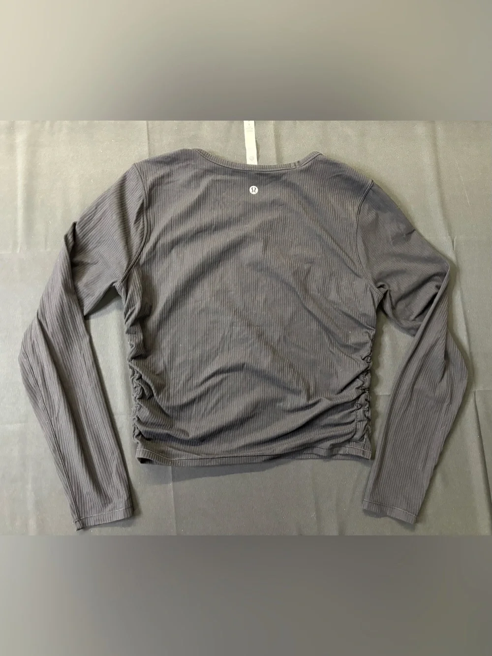 Lululemon Black Ribbed Ruched Long Sleeve Crop Top Size 8 - Picture 2 of 11